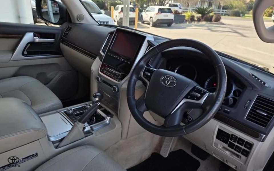 2019 Toyota Landcruiser VX