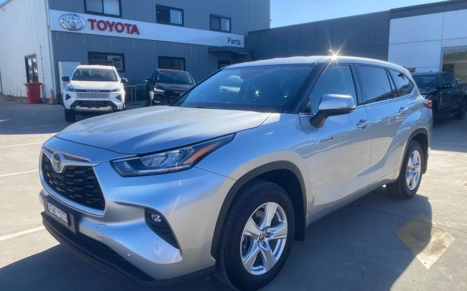 2022 Toyota Kluger Hybrid GX AWD