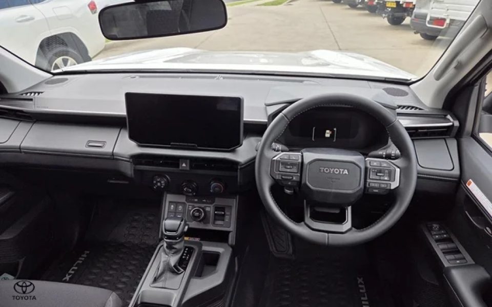 2026 Toyota Hilux SR 48V