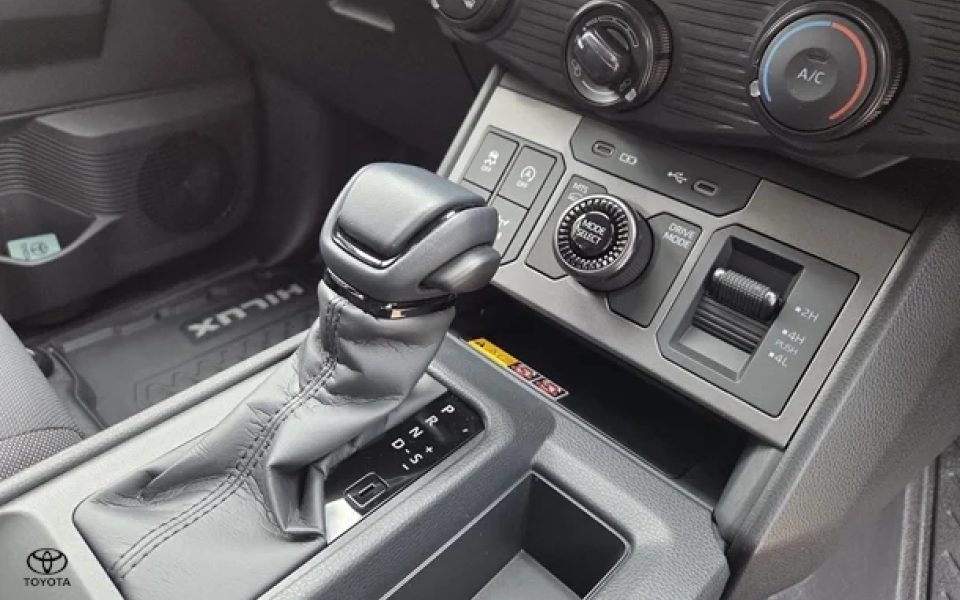 2026 Toyota Hilux SR 48V