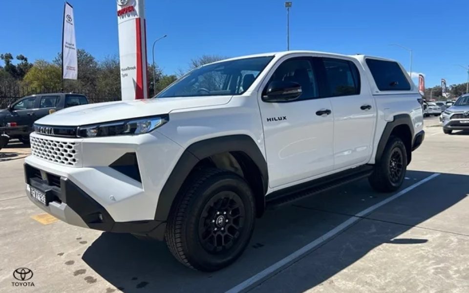2026 Toyota Hilux SR 48V