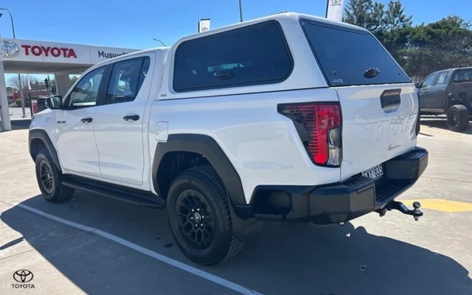 2026 Toyota Hilux SR 48V