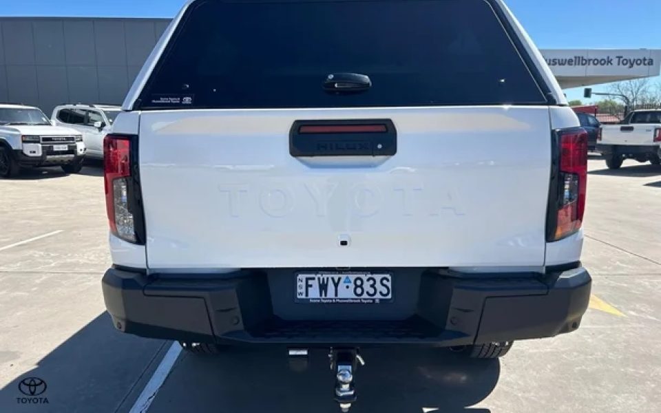 2026 Toyota Hilux SR 48V