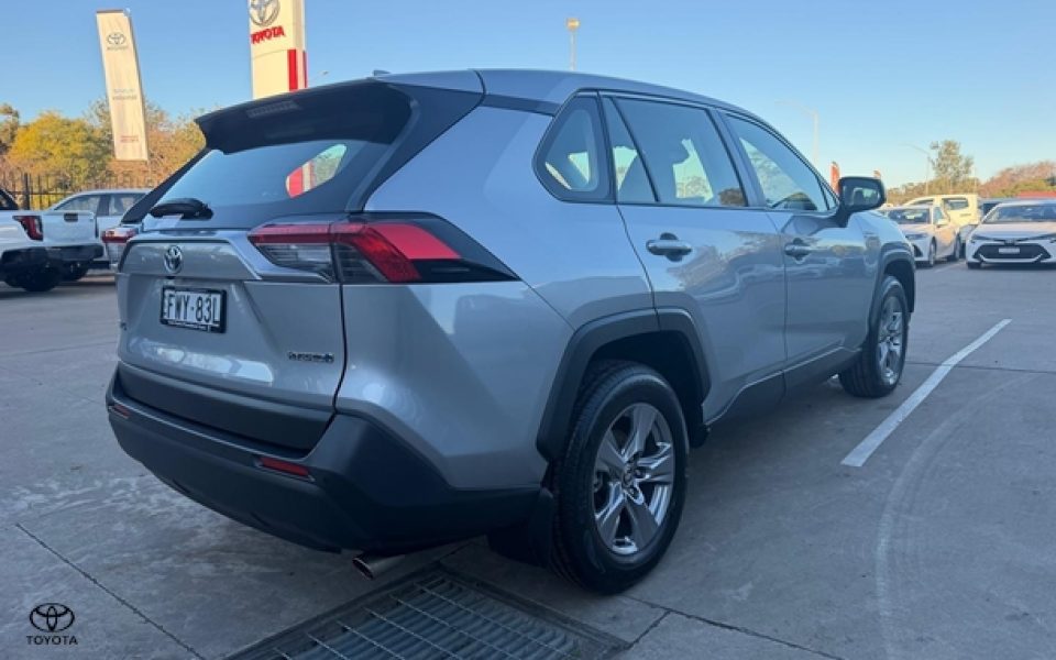 2022 Toyota RAV4 GX