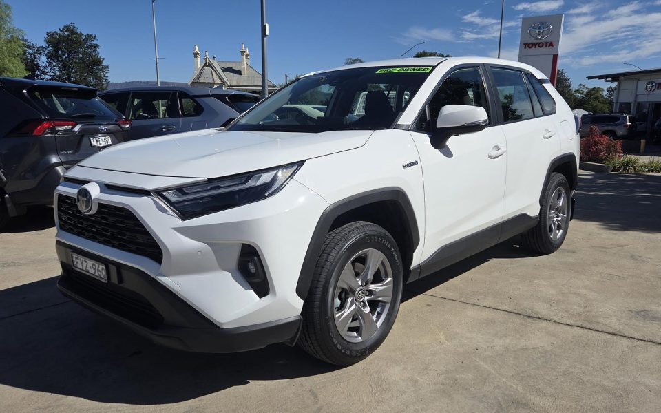 2022 Toyota RAV4 Hybrid GX AWD