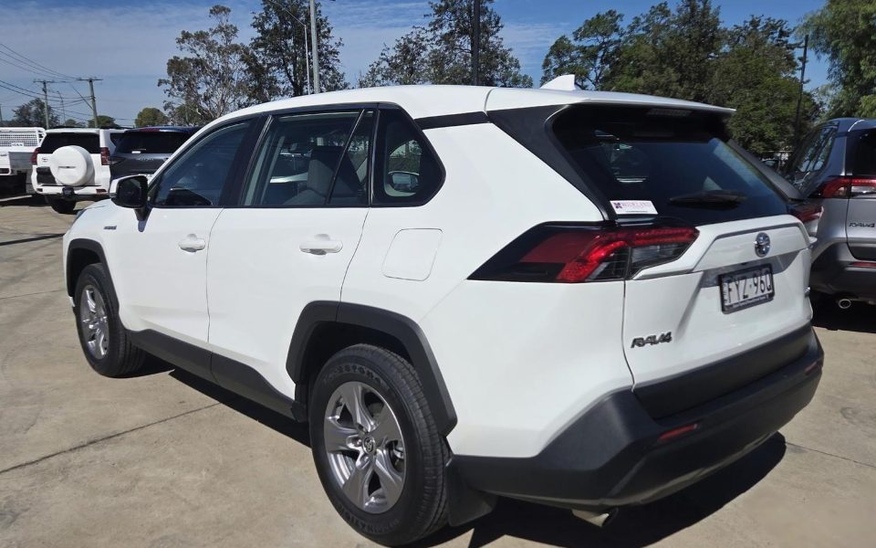 2022 Toyota RAV4 Hybrid GX AWD