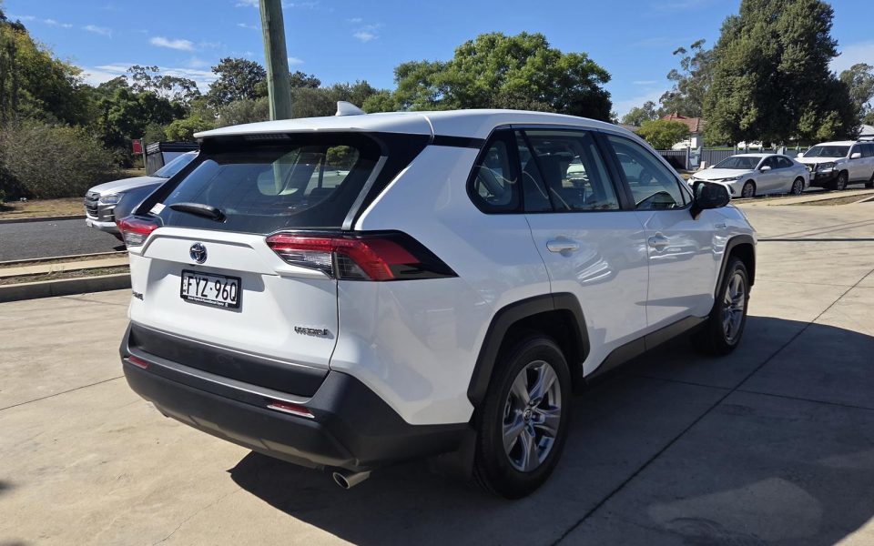 2022 Toyota RAV4 Hybrid GX AWD