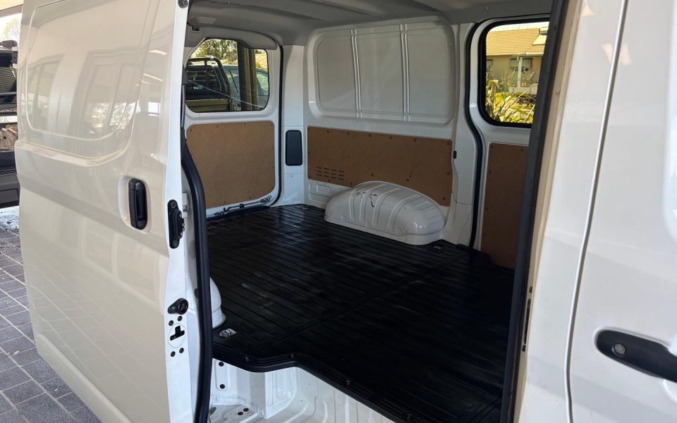 2022 Toyota Hiace LWB