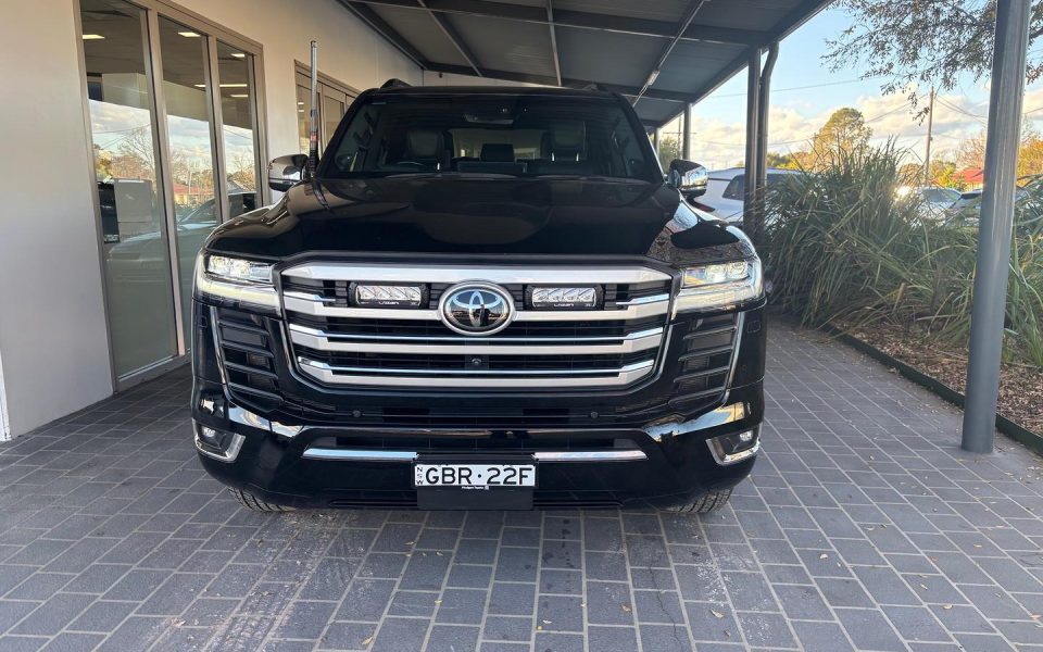 2021 Toyota Landcruiser Sahara ZX