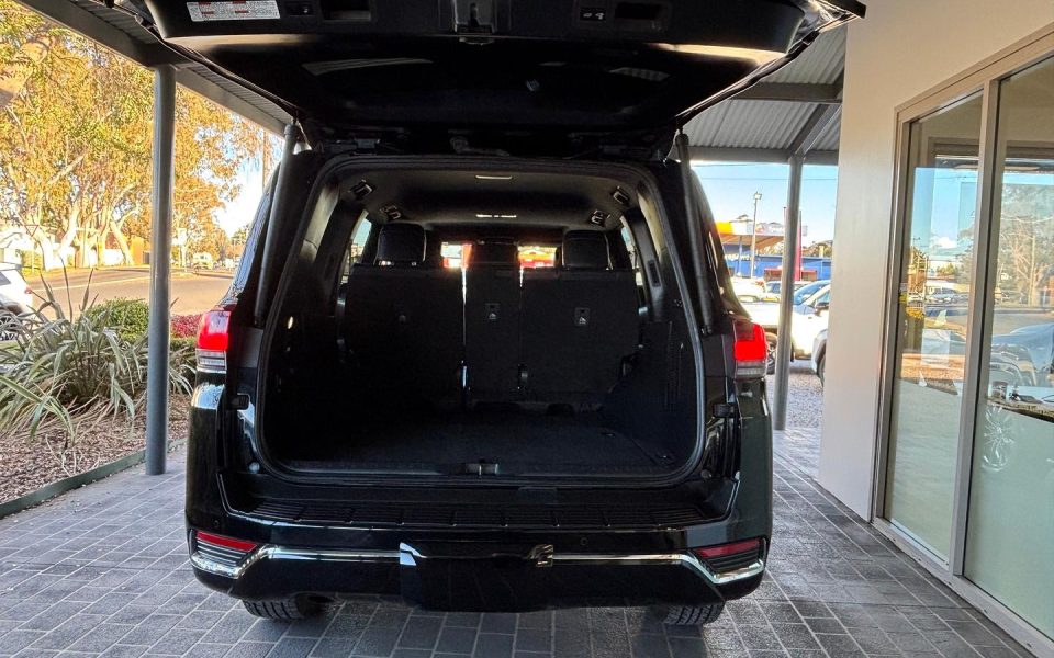 2021 Toyota Landcruiser Sahara ZX