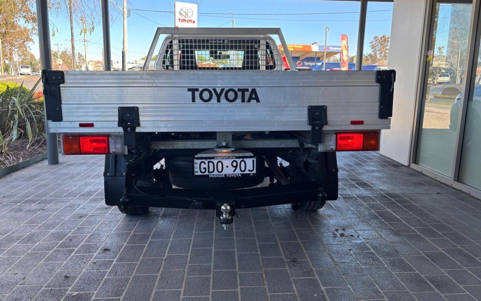 2021 Toyota Hilux 4x2 Workmate