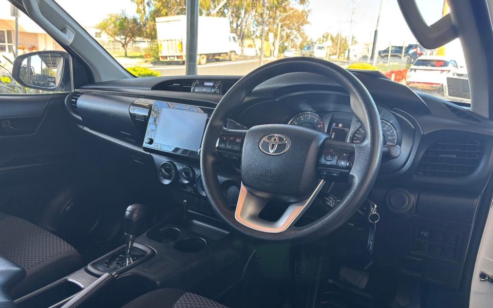 2021 Toyota Hilux 4x2 Workmate