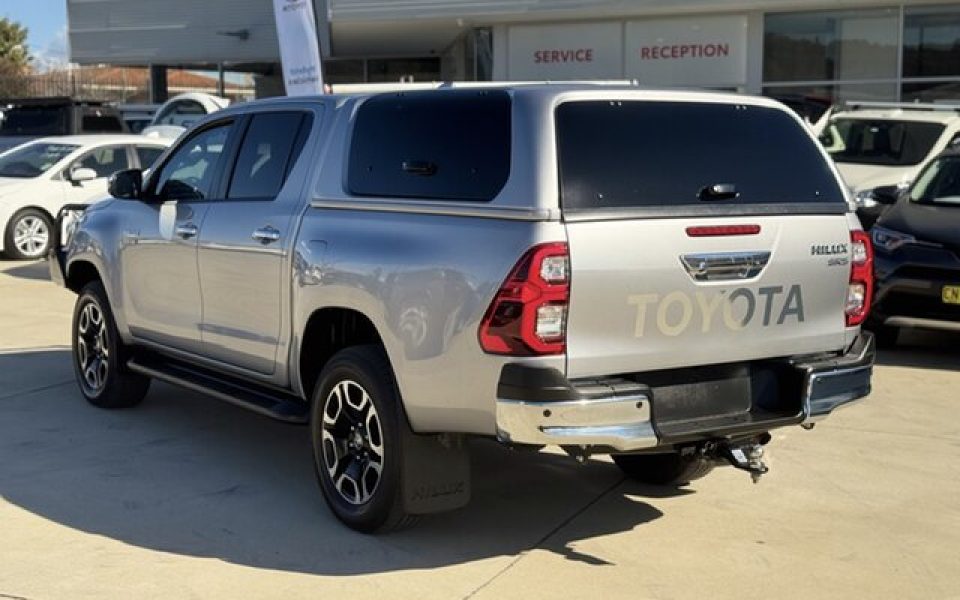 2023 Toyota Hilux 4x4 SR5