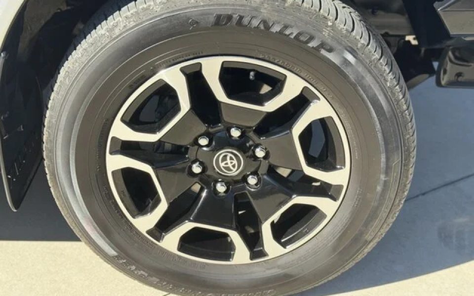 2023 Toyota Hilux 4x4 SR5