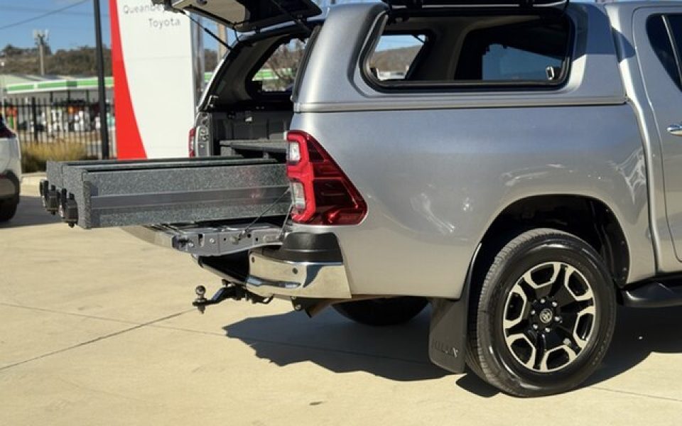 2023 Toyota Hilux 4x4 SR5