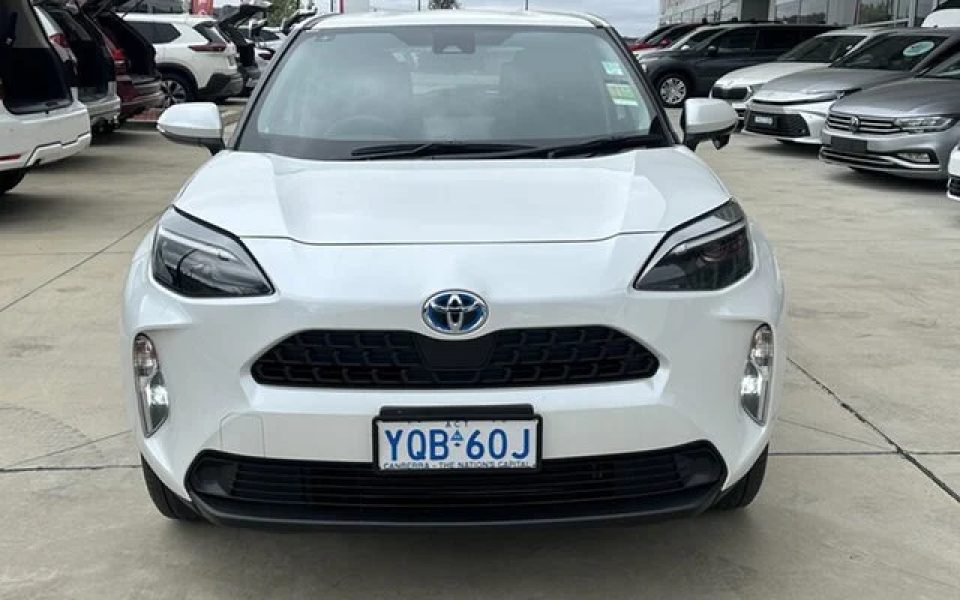 2023 Toyota Yaris Cross Hybrid GX