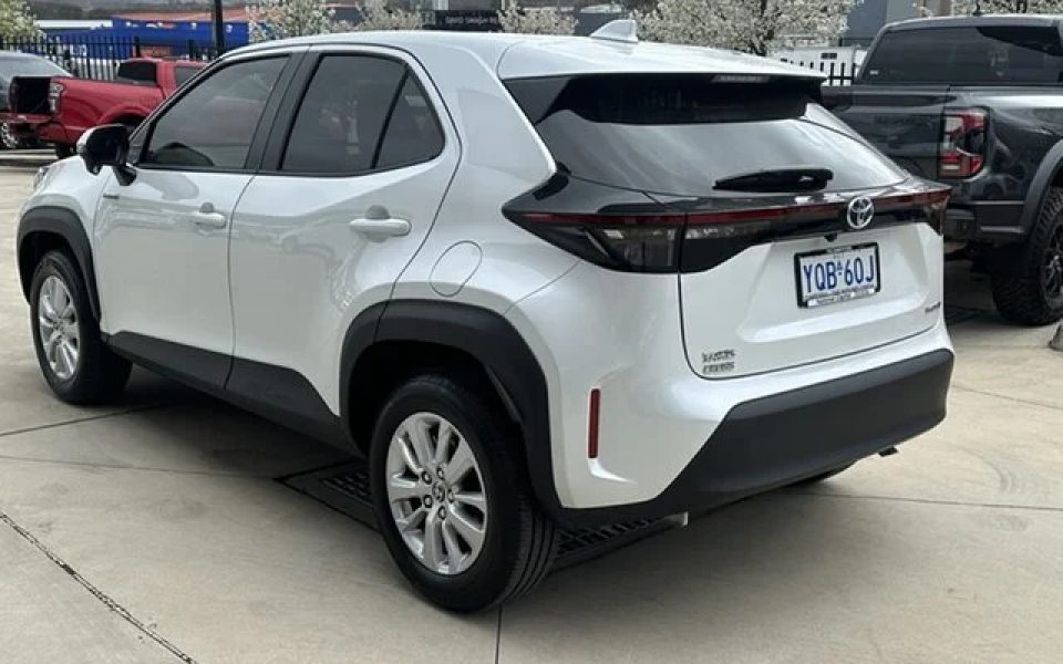2023 Toyota Yaris Cross Hybrid GX