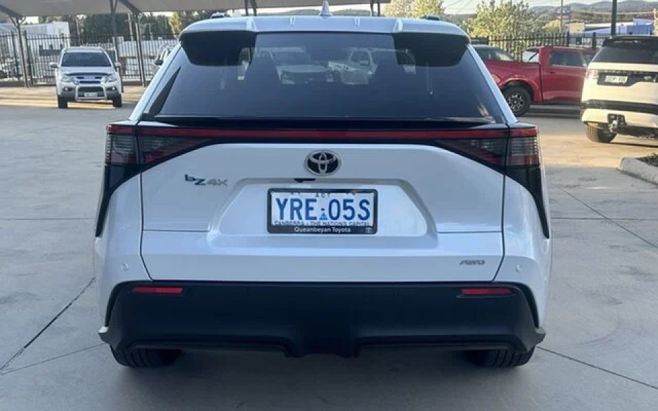 2024 Toyota bZ4x Standard AWD