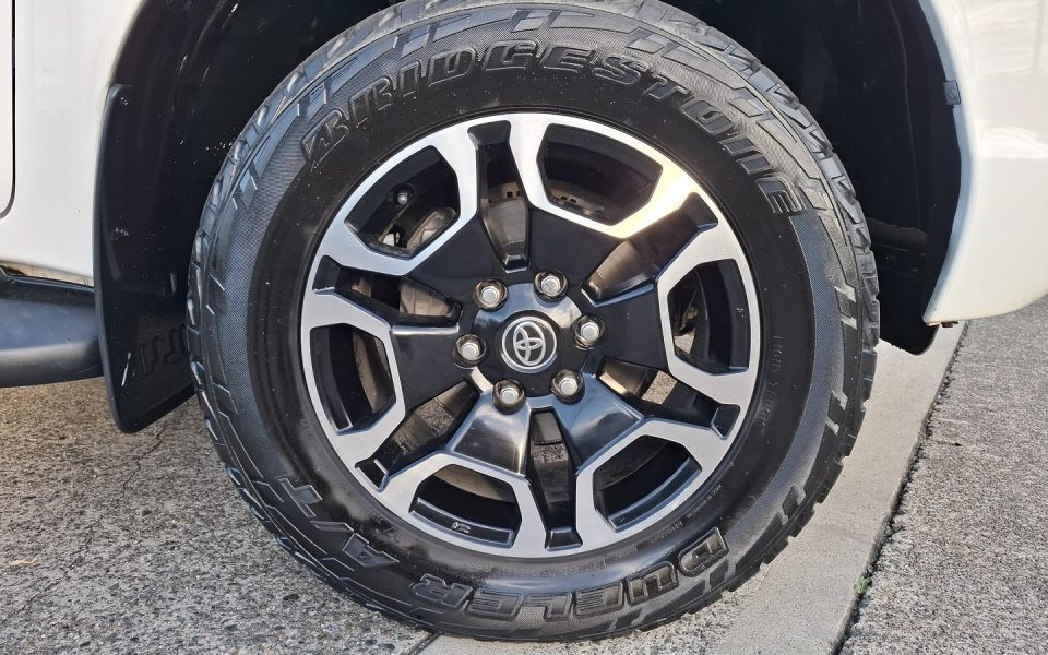 2021 Toyota Hilux SR5