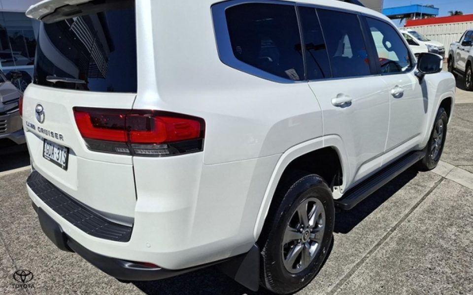 2026 Toyota Landcruiser VX