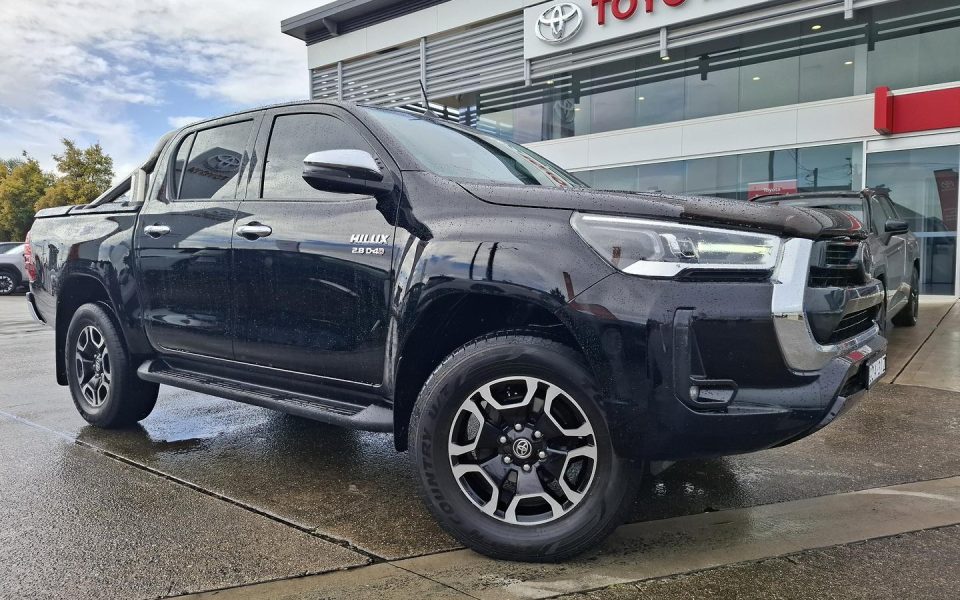 2021 Toyota Hilux SR5