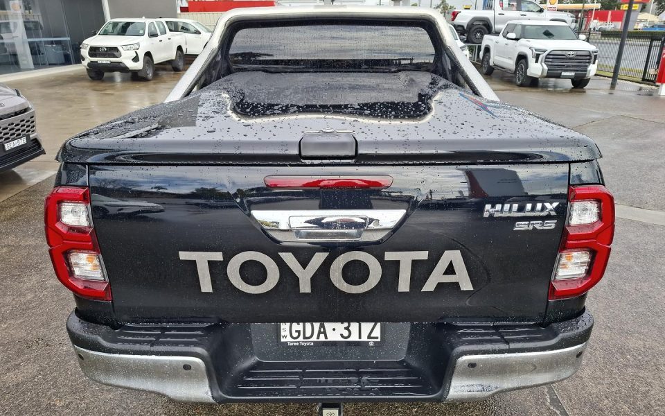 2021 Toyota Hilux SR5