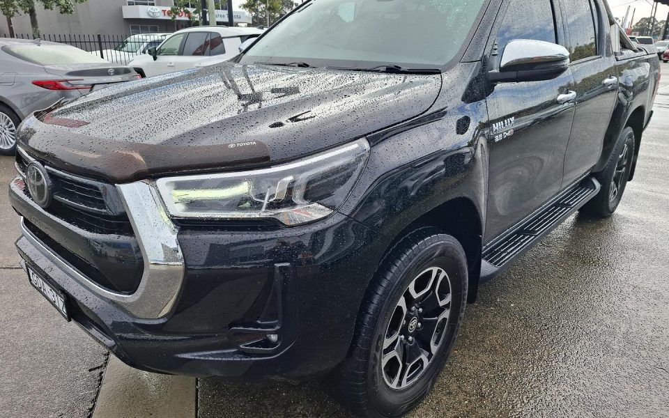 2021 Toyota Hilux SR5