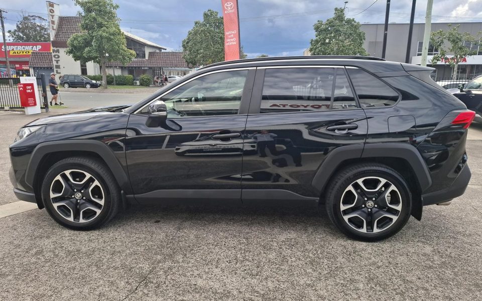 2020 Toyota RAV4 Edge AWD