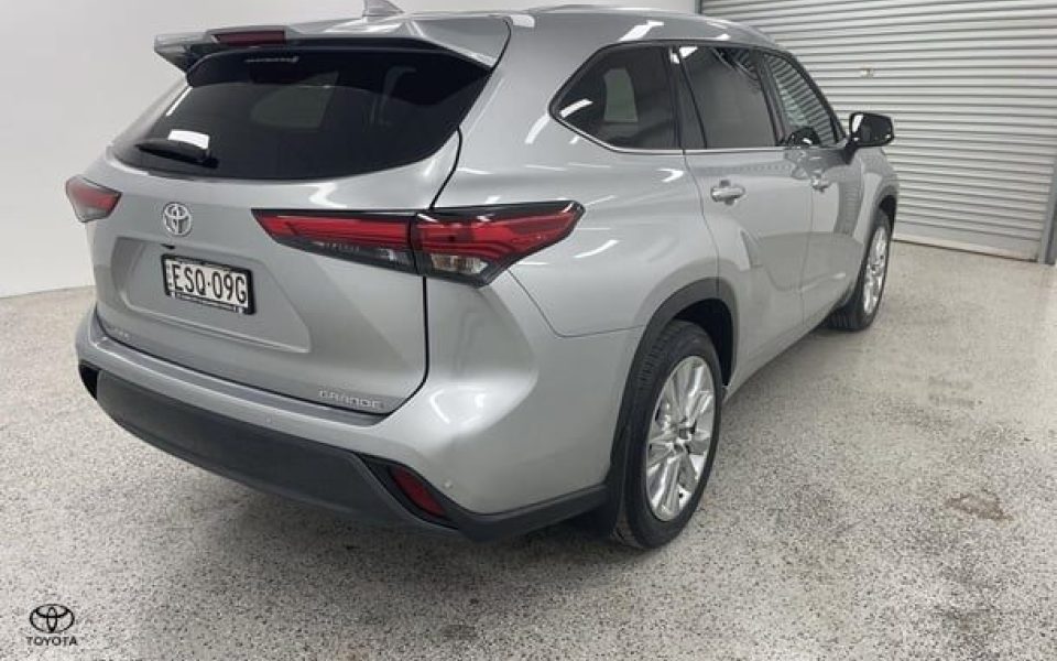 2021 Toyota Kluger Grande