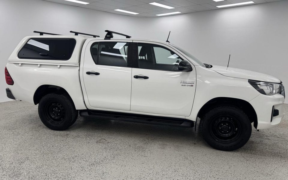 2019 Toyota Hilux SR
