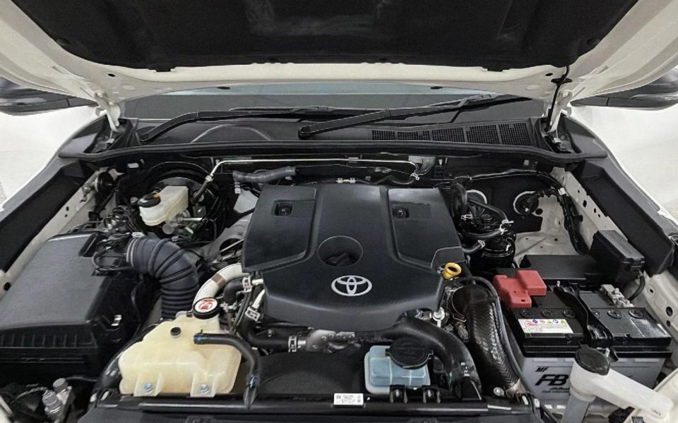 2025 Toyota Hilux 4x4 SR