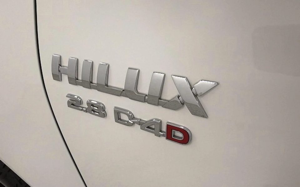 2025 Toyota Hilux 4x4 SR