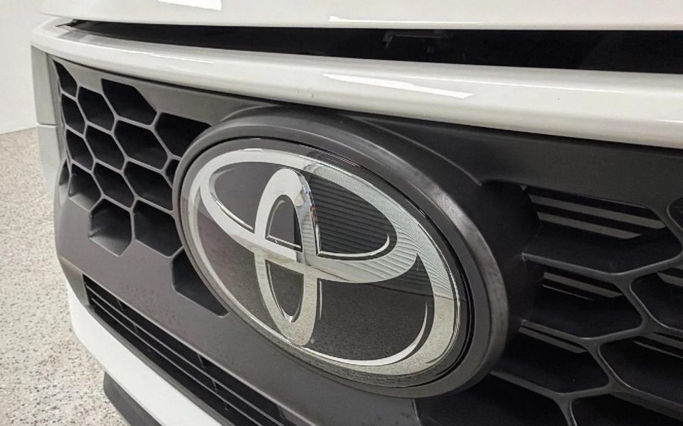 2025 Toyota Hilux 4x4 SR