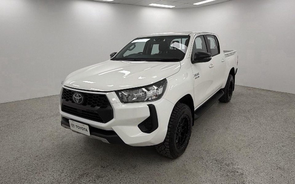2025 Toyota Hilux 4x4 SR