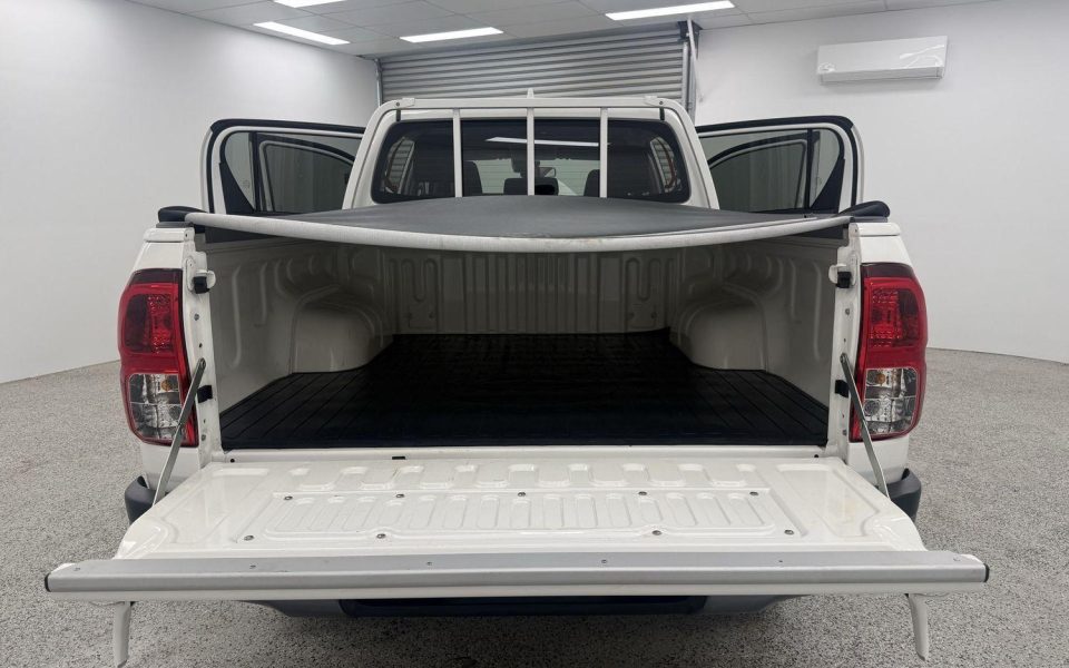 2023 Toyota Hilux SR