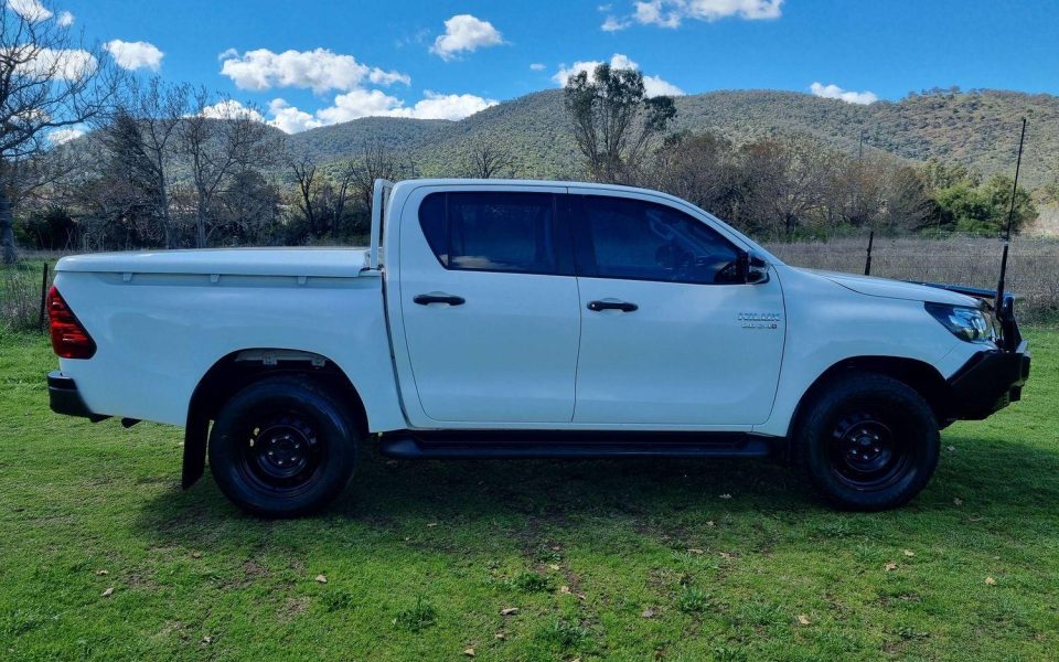 2019 Toyota Hilux 4x4 SR