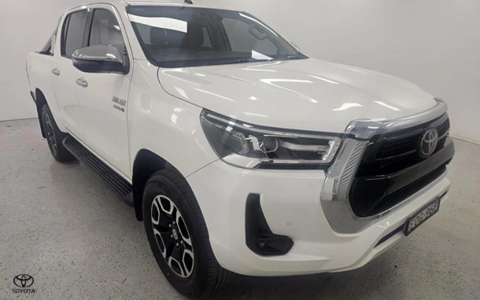 2021 Toyota Hilux SR5