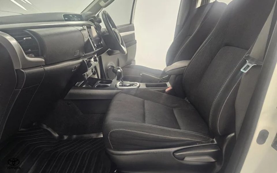 2021 Toyota Hilux SR5