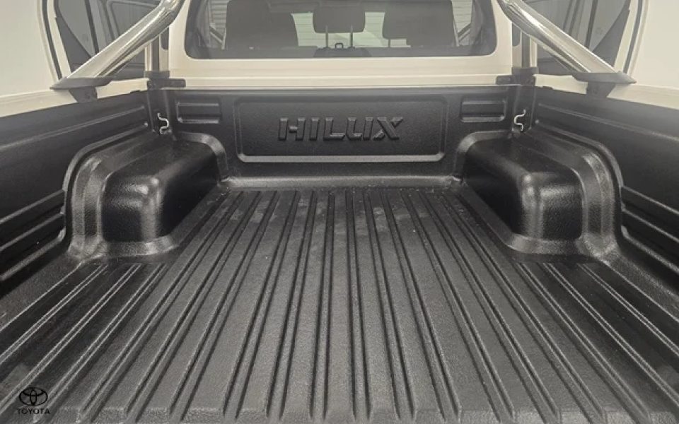 2021 Toyota Hilux SR5