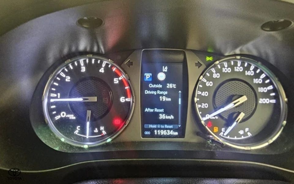 2021 Toyota Hilux SR5