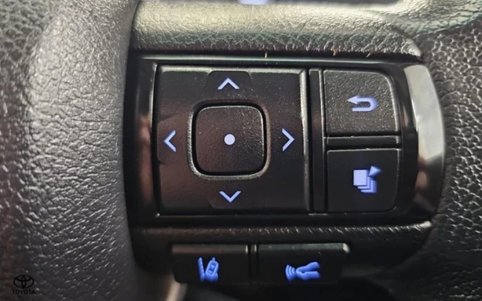 2021 Toyota Hilux SR5