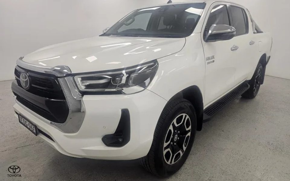 2021 Toyota Hilux SR5