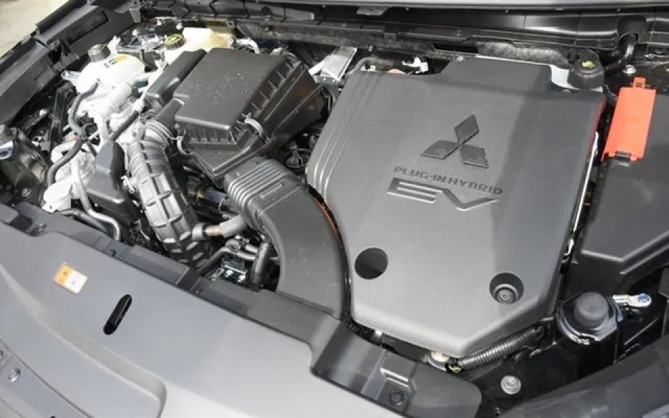 2025 Mitsubishi Outlander ZM MY24 PHEV AWD GSR Black Diamond 1 Speed Automatic Wagon Hybrid