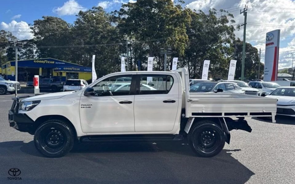 2019 Toyota Hilux SR