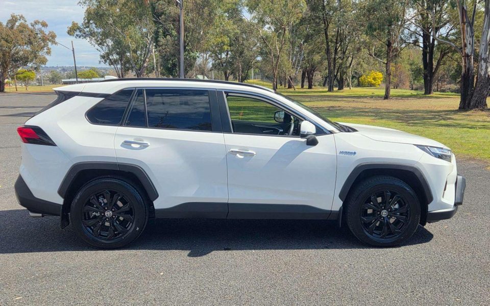2024 Toyota RAV4 Hybrid Cruiser 2WD