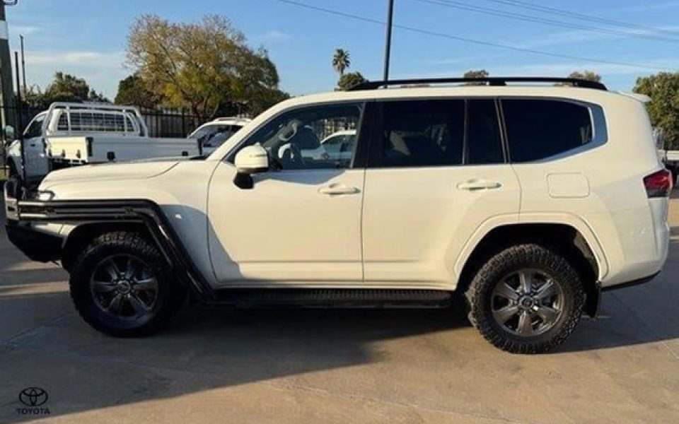 2022 Toyota Landcruiser VX