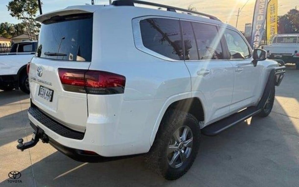 2022 Toyota Landcruiser VX