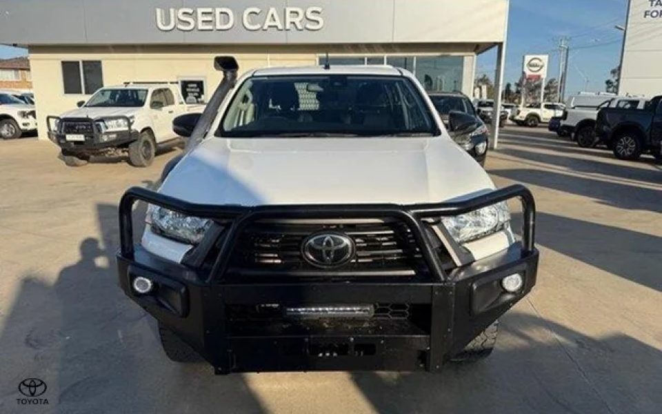 2020 Toyota Hilux SR