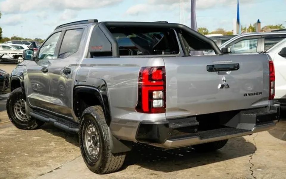 2026 Mitsubishi Triton MV MY26 Raider Pick-up Double Cab 4X4 Blade Silver 6 Speed Sports Automatic