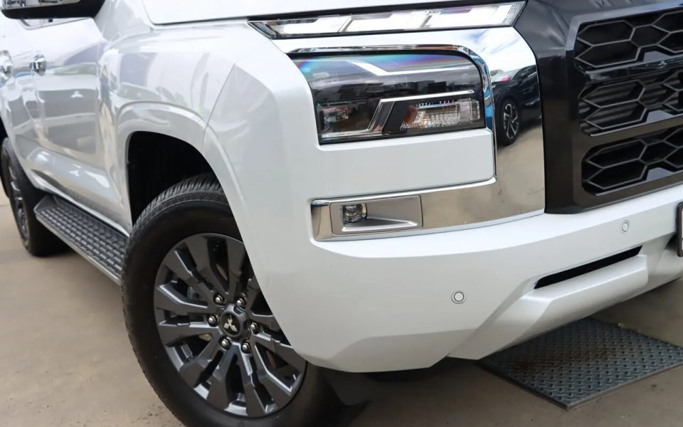 2025 Mitsubishi Triton MV MY25 GLS Pick-up Double Cab 4x4 White 6 Speed Sports Automatic Utility